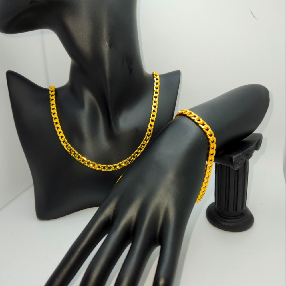 New gold necklace and bracelet set